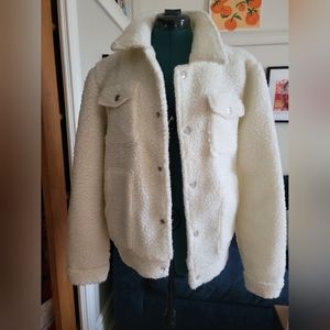 White coat Kuwalla tee